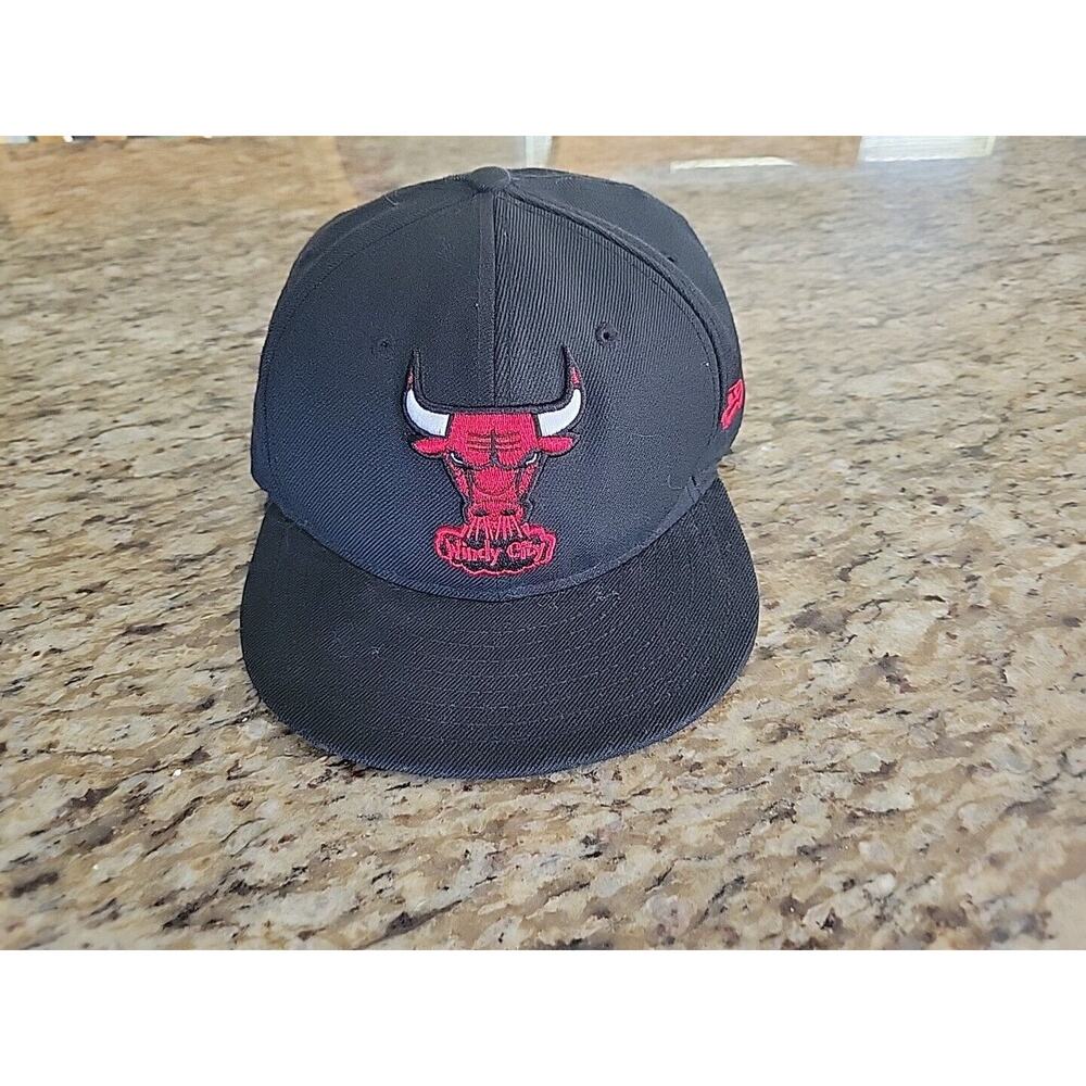 Chicago Bulls Hat Cap New Era 59Fifty Fitted Size 7 1/8 NBA Basketball